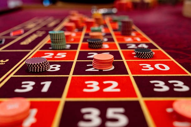 Slot game statistics interface showing volatility and RTP information